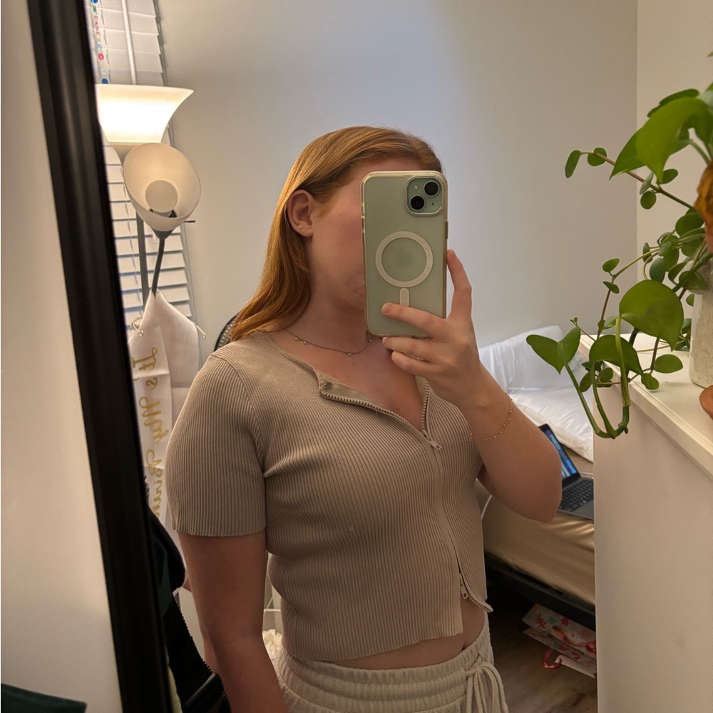 Cream zip up top